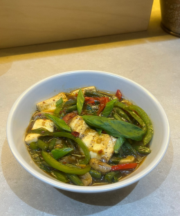 Tofu Basil Chilli | Thai Style Basil Tofu | Chilli Basil Tofu Stir Fry | Spicy Basil Tofu Recipe — recipe by Renu Dalal